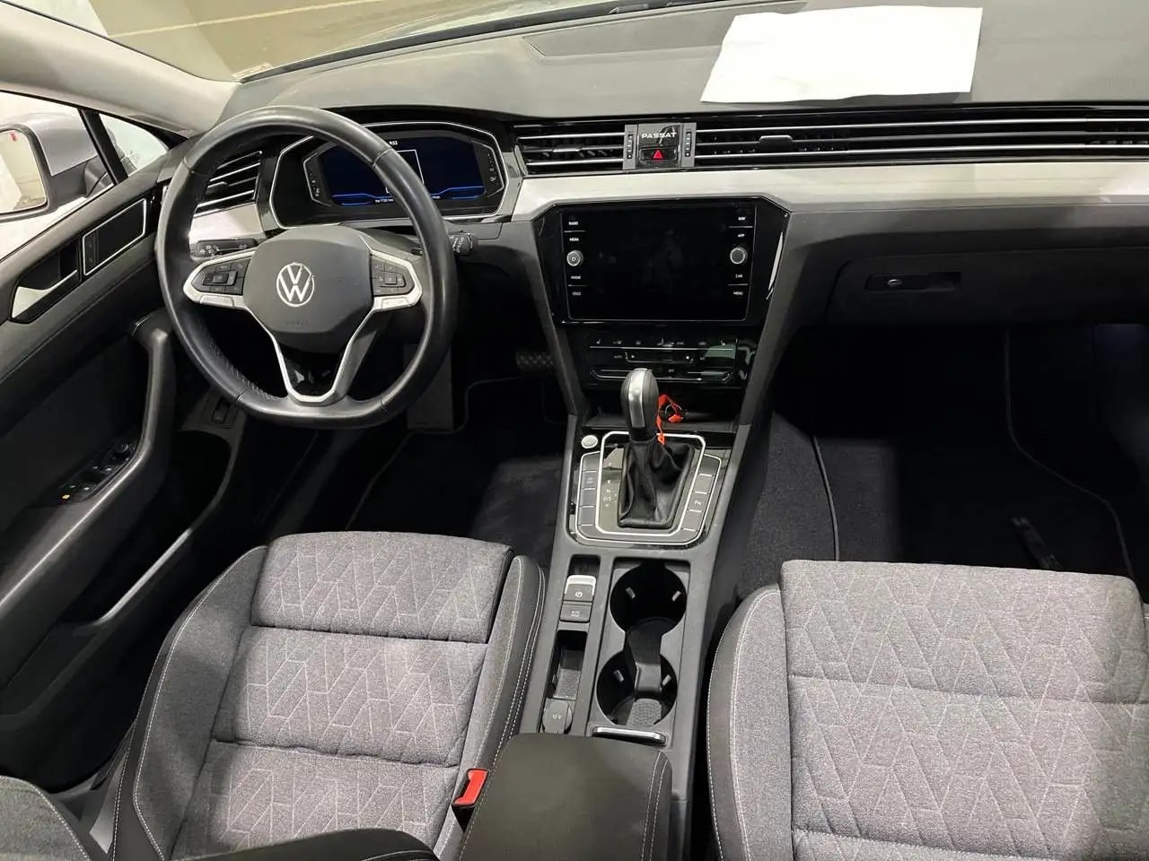 Volkswagen Passat Business Kamera*ACC*Massag**LM*IQLight 10