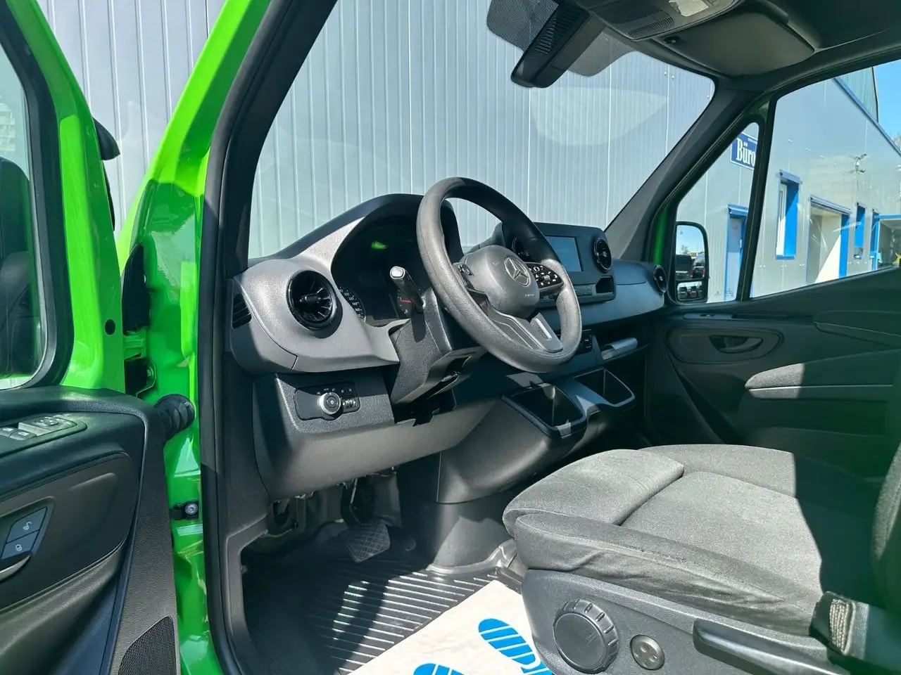 Mercedes-Benz Sprinter SPRINTER 317 LANG 9G-TRONIC TOTWINKEL 360°KAMERA 11
