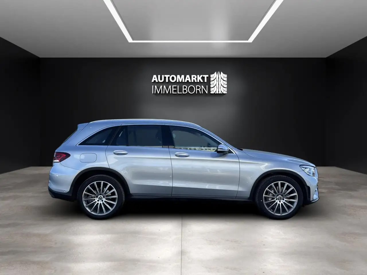 Mercedes-Benz GLC 300 d AMG 20*Memory*STHZG*Pano*AHK*Massag 11