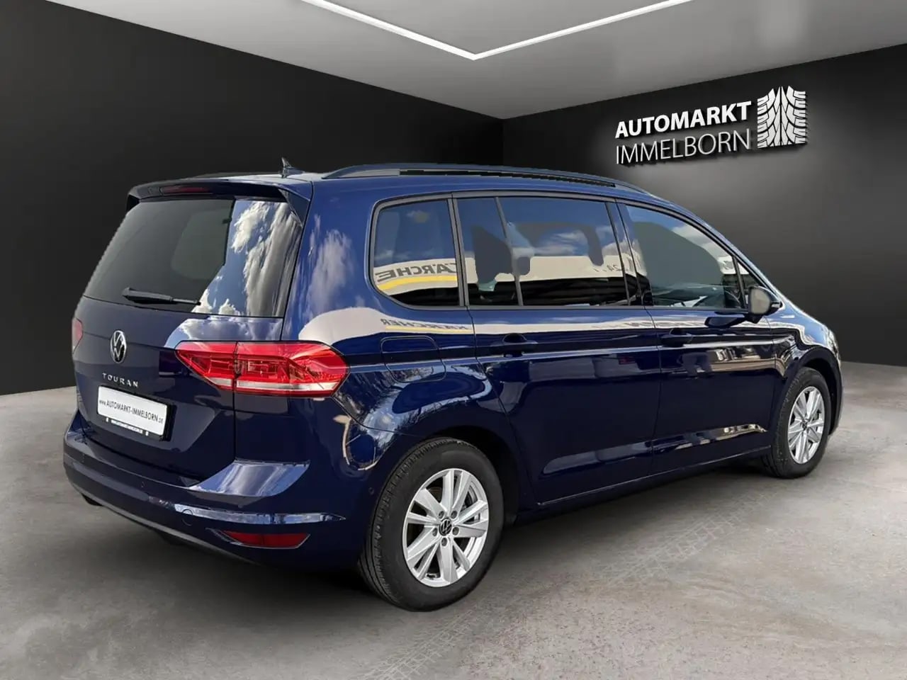 Volkswagen Touran Comfortline 7Sitz*AHK*Sthzg*Kamera*3zonen 7