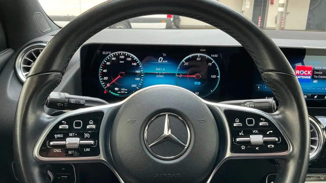 Mercedes-Benz EQA 250 SO95%*Sitzklima*Kamera*LED*19*VollDispla 10