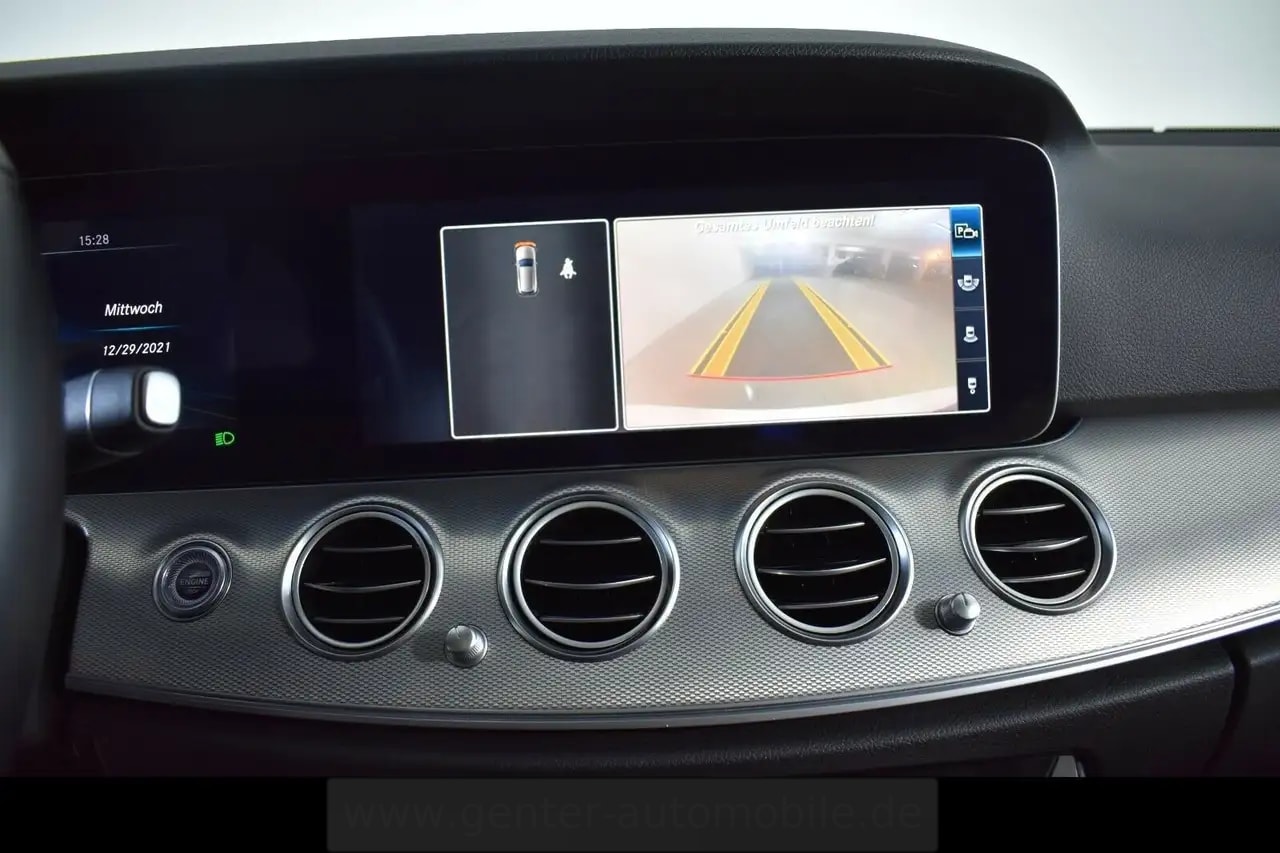 Mercedes-Benz E 400 d T 4M AVANTGARDE COMAND WIDESCREEN LED AHK 19