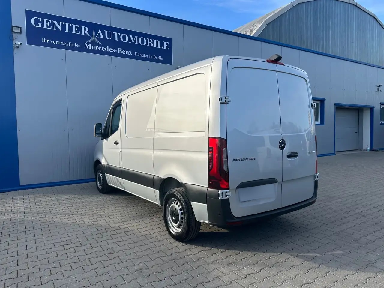 Mercedes-Benz Sprinter 314 AUTOMATIK NAVI TOTWINKEL KAMERA LED 6