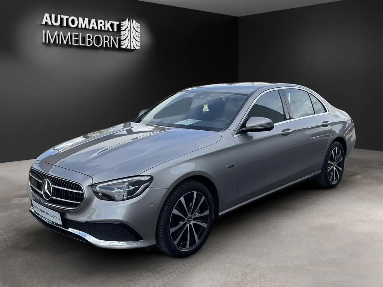 Mercedes-Benz E 300 e AVANTGARDE LED*Kamera*DAB*Navi*SOH 100% 4