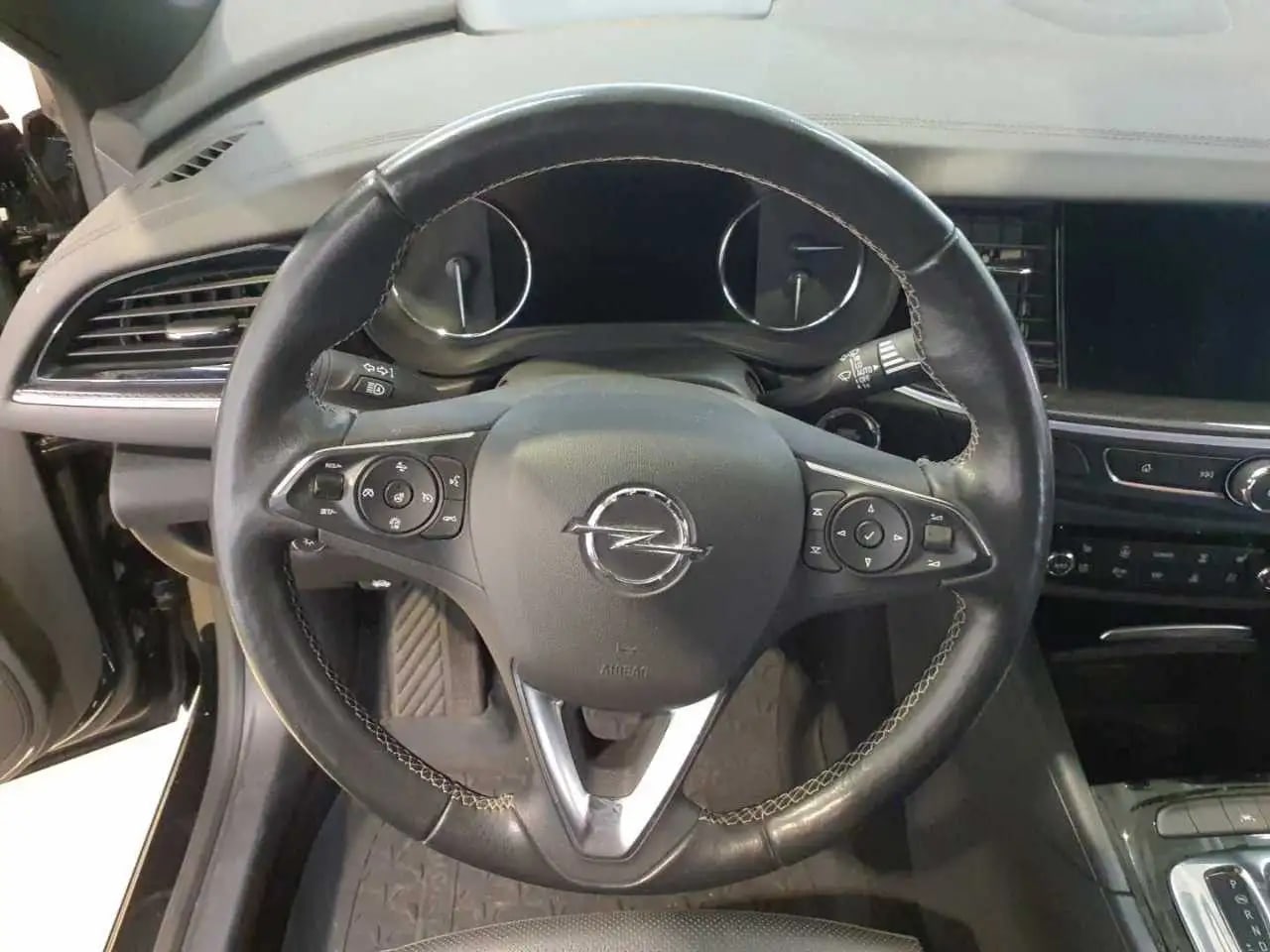 Opel Insignia B Business AHK*HUD*STHZG*LedPixel*Leder 9