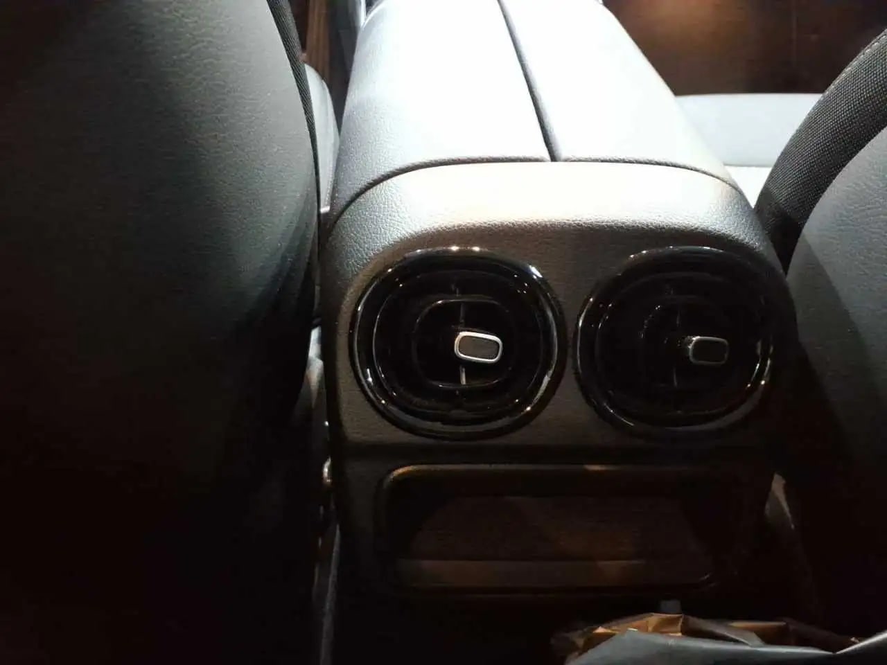 Mercedes-Benz C 200 d Distro*AHK*Kamera*30,2Touch*LED*17*DAB* 9