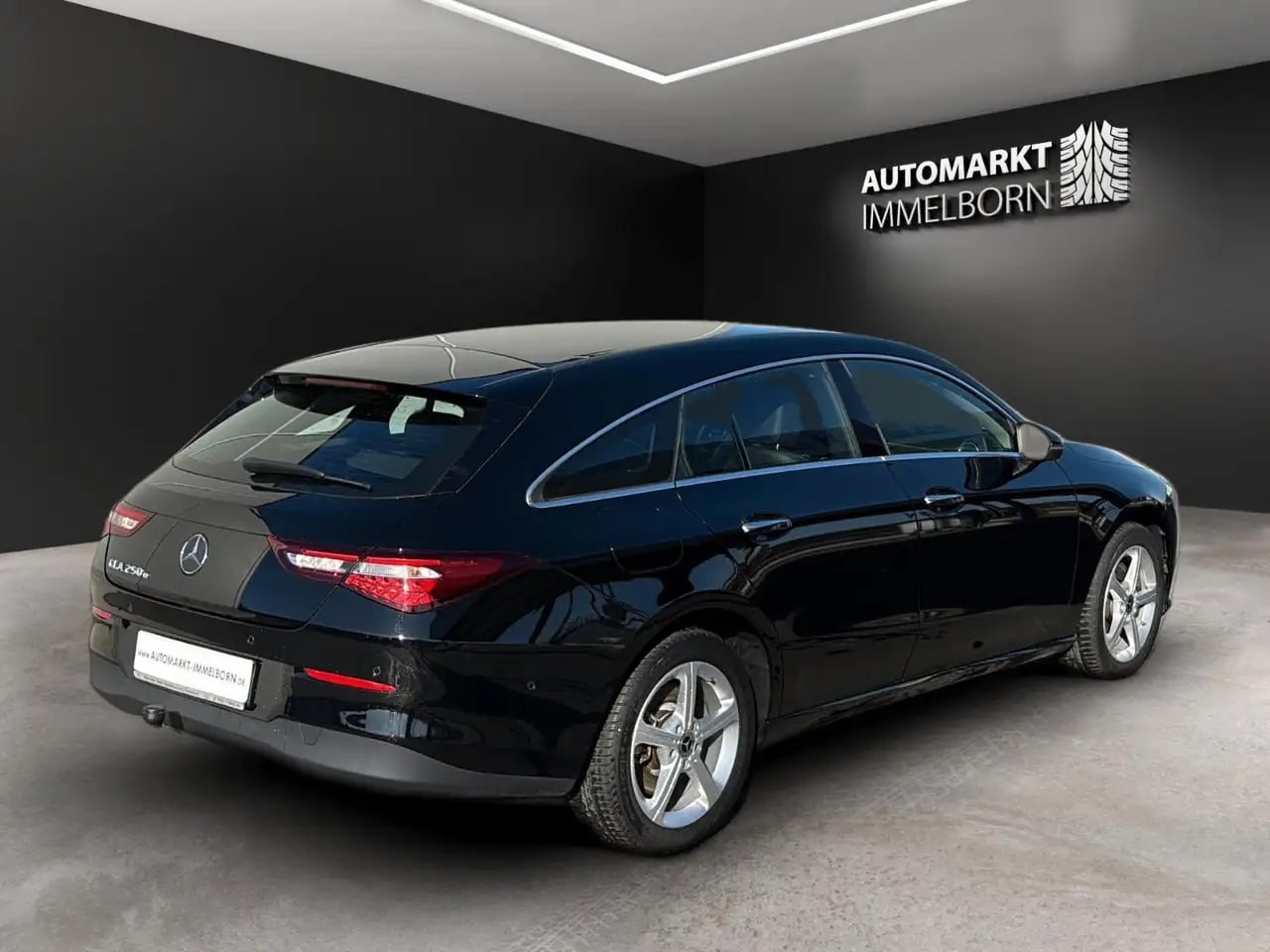 Mercedes-Benz CLA 250 AHK*LED*Leder*Navi*DAB*17*Tempo 8