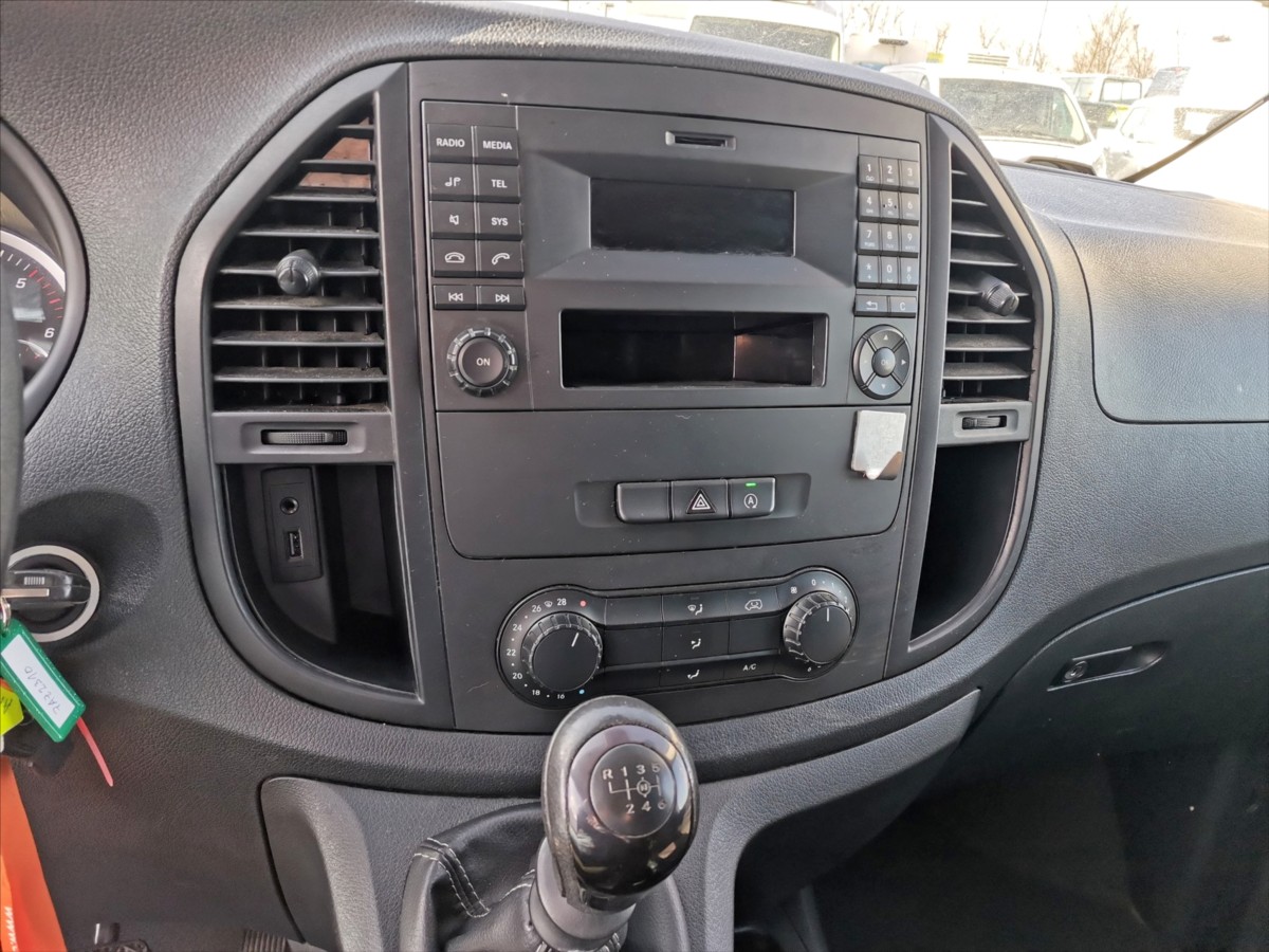 Mercedes-Benz Vito 113CDI L1H1/5míst/klima/tažné 9