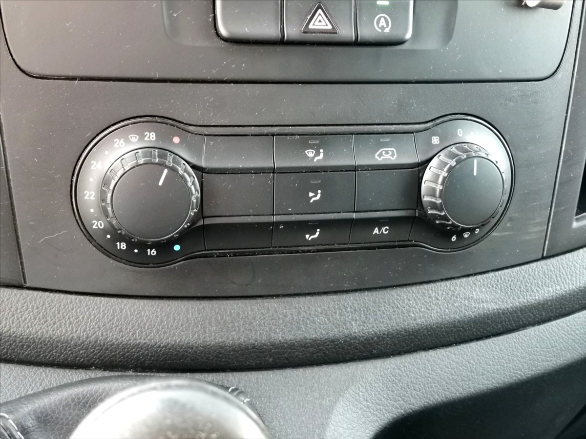 Mercedes-Benz Vito 113CDI L1H1/5míst/klima/tažné 10