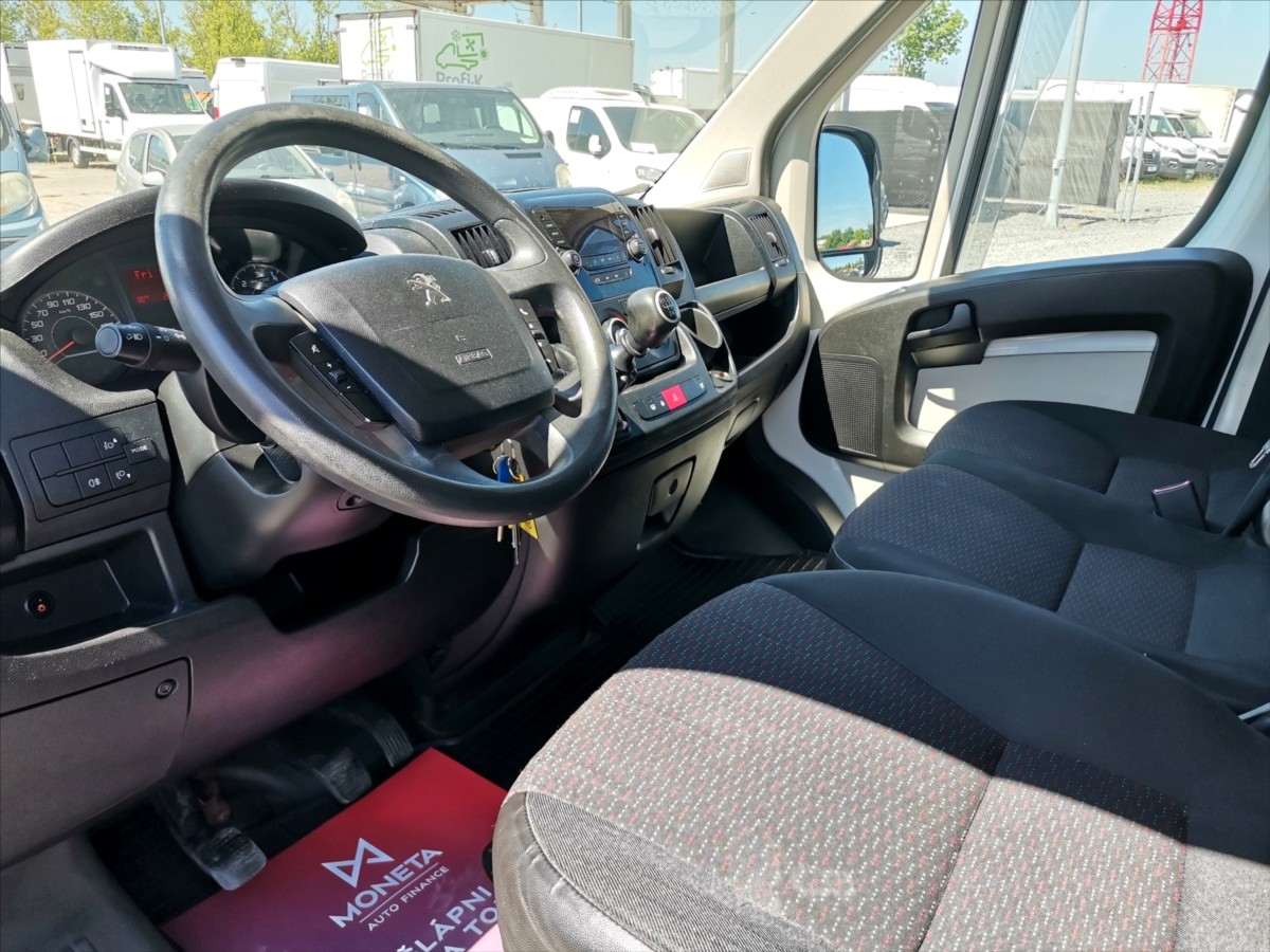 Peugeot Boxer 2.0HDI skříň 8palet/měchy/ČR 6