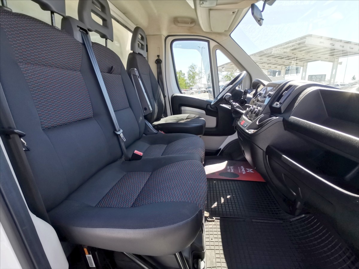 Peugeot Boxer 2.0HDI skříň 8palet/měchy/ČR 7