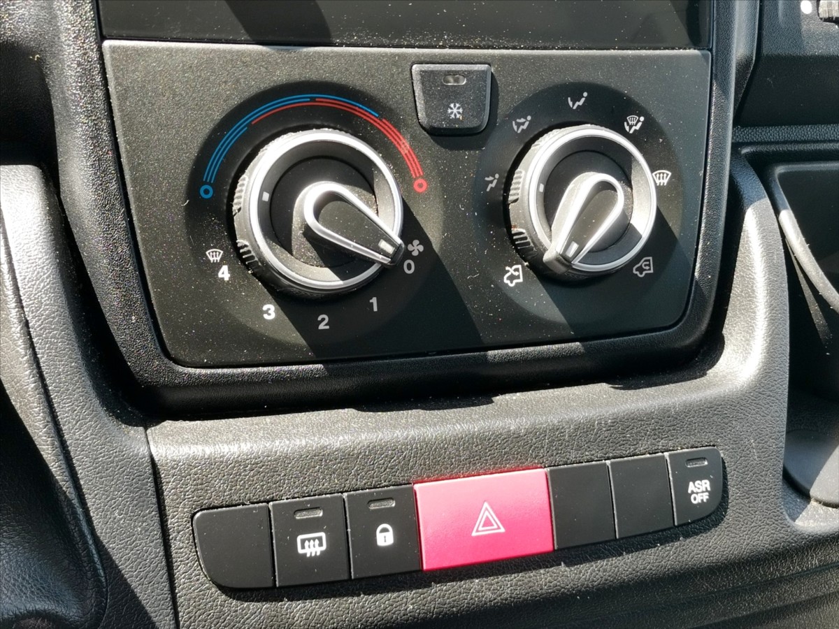 Peugeot Boxer 2.0HDI skříň 8palet/měchy/ČR 13
