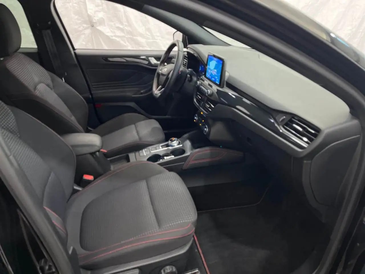 Ford Focus ST-Line X Panorama*18*Kamera*LED*Winterpak 8