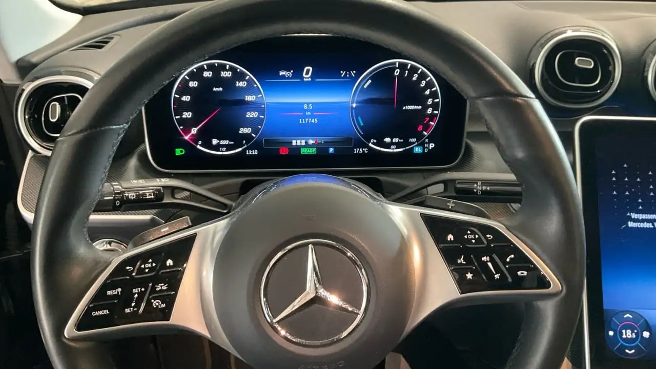 Mercedes-Benz C 300 e VollLeder*Distro*Kamera+LED*SPUR*VZ*TW 8