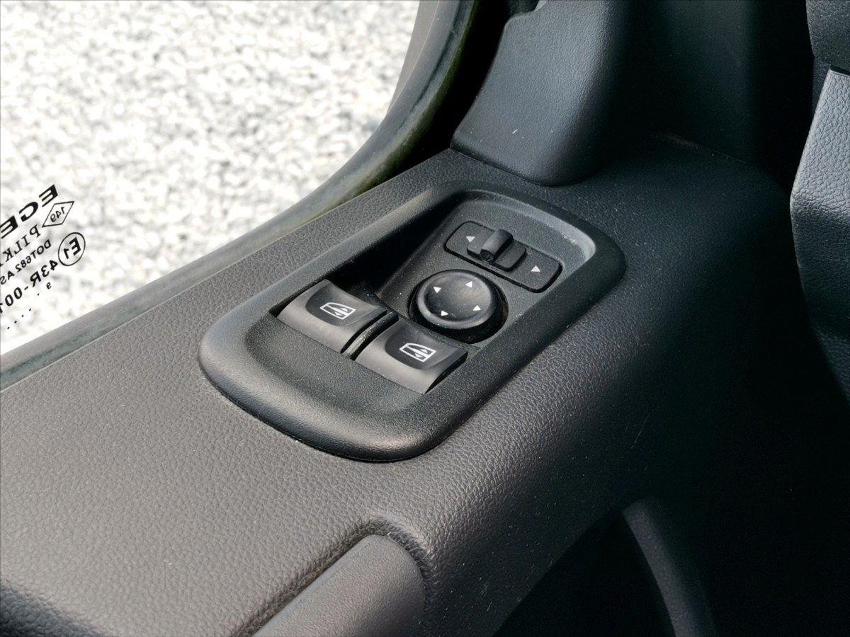 Renault Master 180/2.3 valník 4,1m/klima/ČR 13