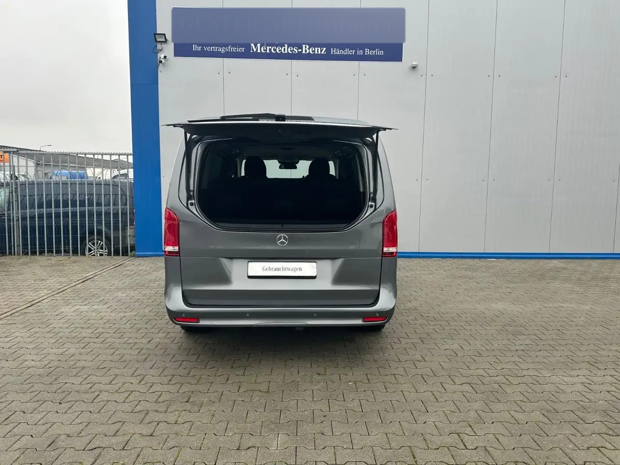 Mercedes-Benz V 300 V300 LANG 4M AMG LIEGEPAKET WEBASTO LED EL.TÜREN 11