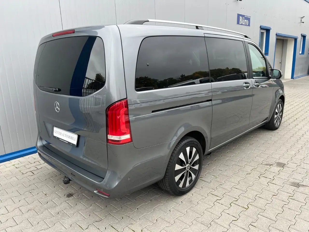 Mercedes-Benz V 250 LANG SPORTPAKET 9G-TR NAVI LED WEBASTO AHK 7