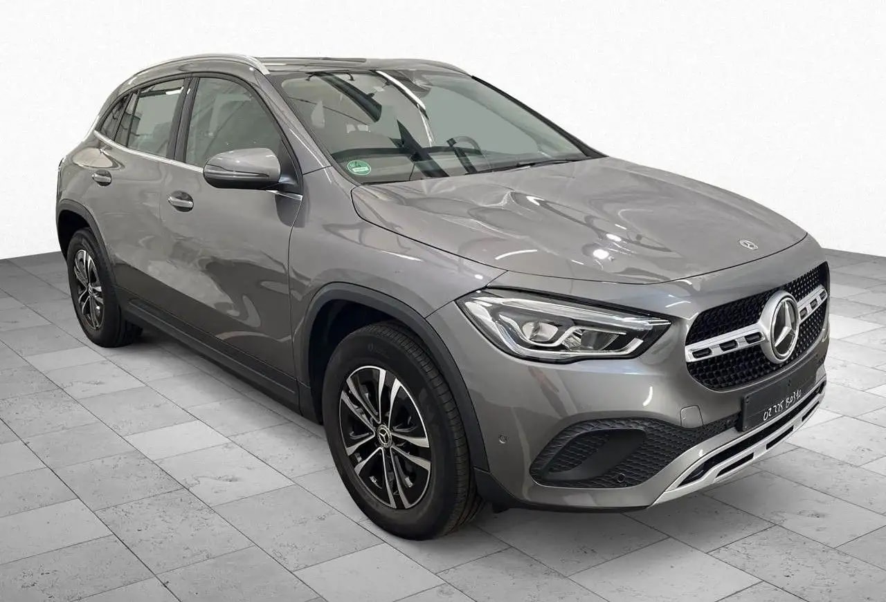 Mercedes-Benz GLA 180 d Kamera*LED*Navi*MBUX*Teilleder*17*DAB