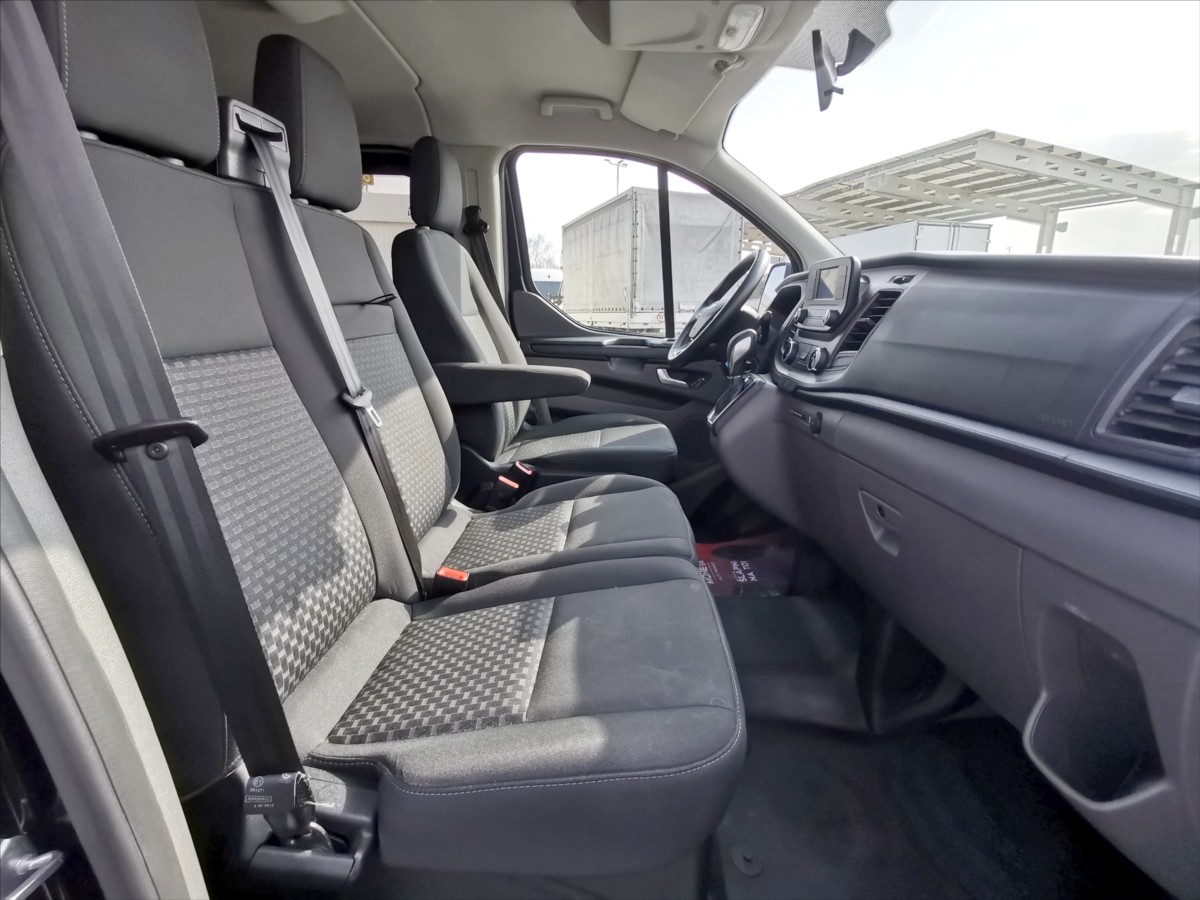 Ford Transit Custom 2.0TDCI/96kw AT/ L2H1/ 9míst 7