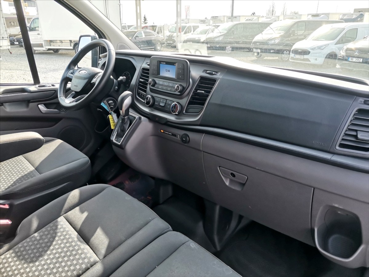 Ford Transit Custom 2.0TDCI/96kw AT/ L2H1/ 9míst 8