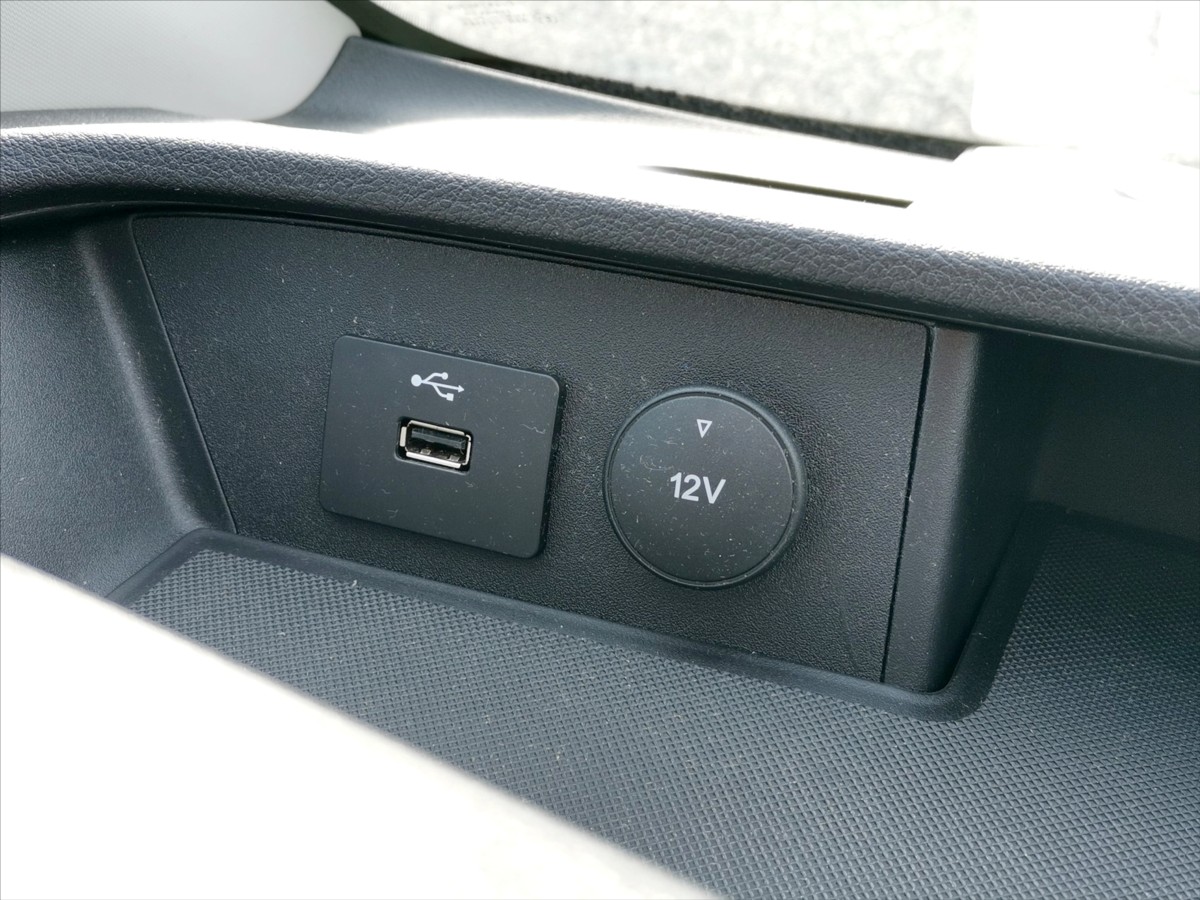 Ford Transit Custom 2.0TDCI/96kw AT/ L2H1/ 9míst 18