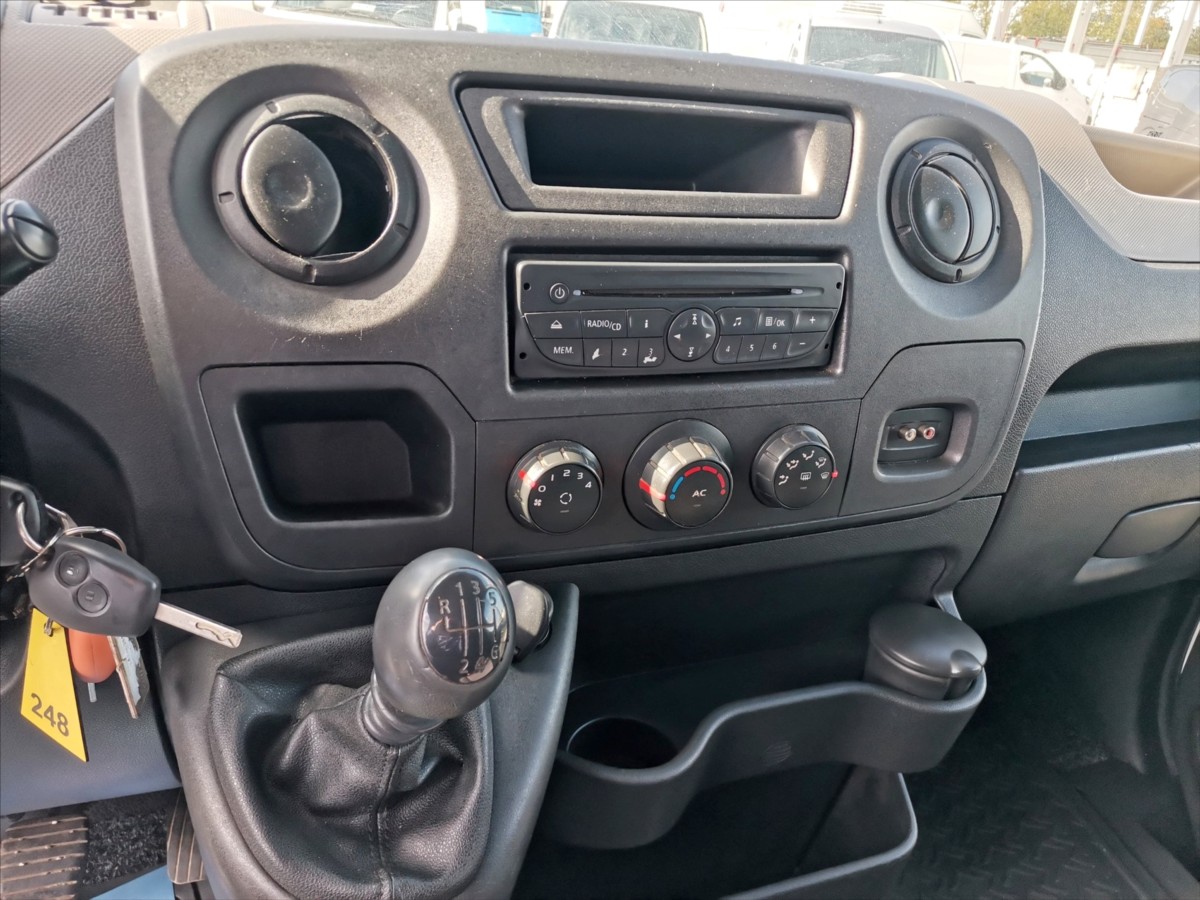 Renault Master 125DCI skříň 8palet/hydr.čelo 9