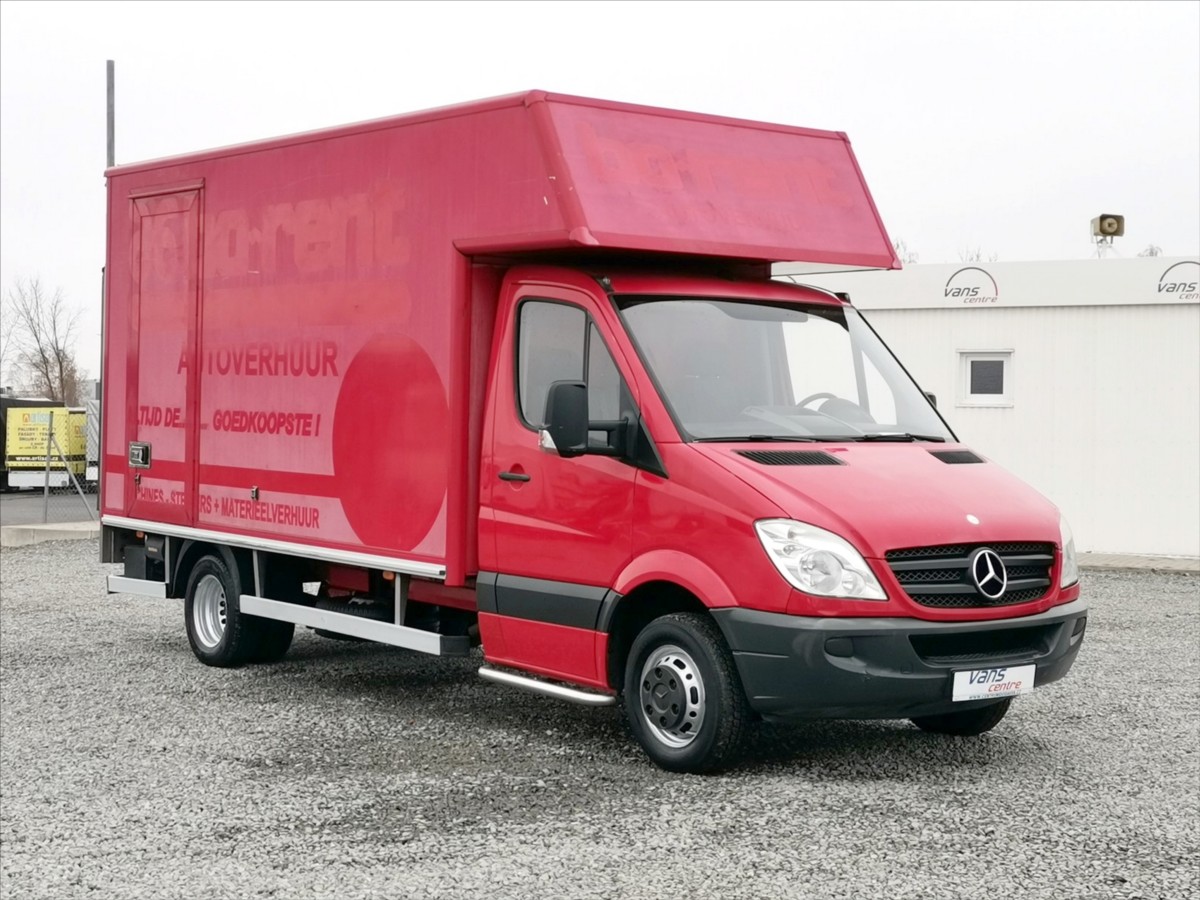 Mercedes-Benz Sprinter 513CDI skříň 8pal/h.čelo/3,5t 2
