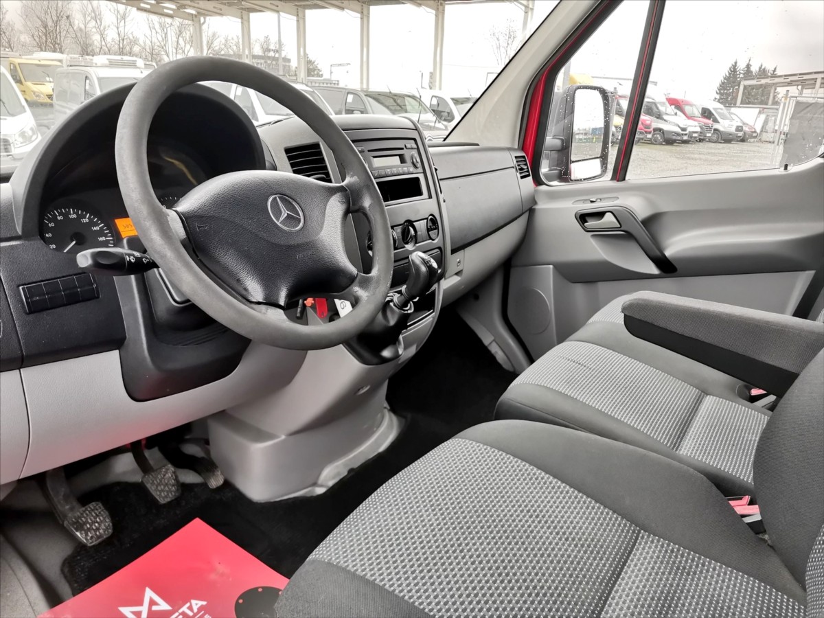 Mercedes-Benz Sprinter 513CDI skříň 8pal/h.čelo/3,5t 6