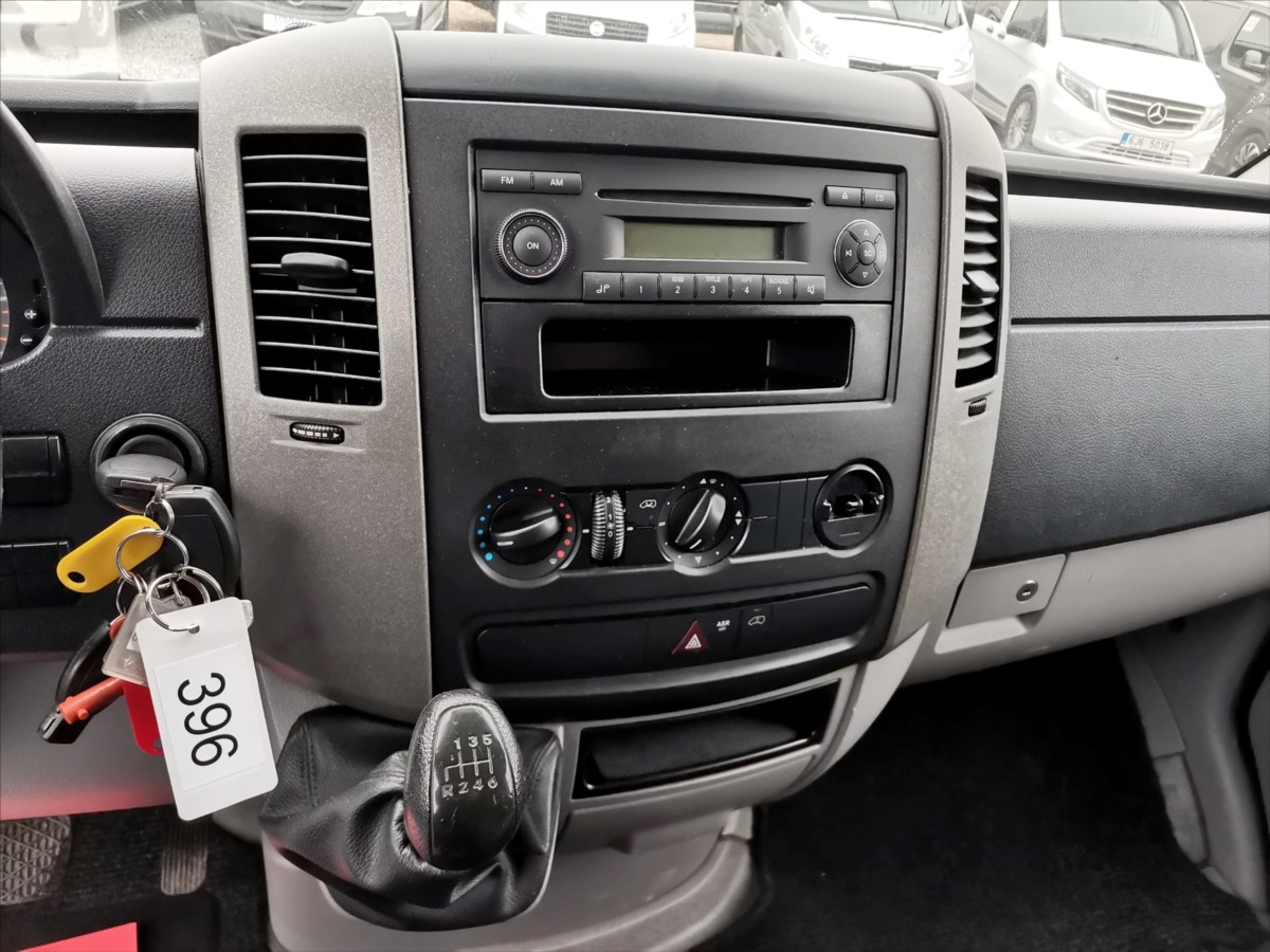 Mercedes-Benz Sprinter 513CDI skříň 8pal/h.čelo/3,5t 9