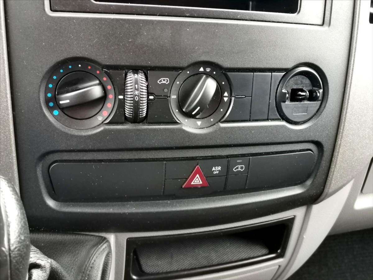Mercedes-Benz Sprinter 513CDI skříň 8pal/h.čelo/3,5t 10