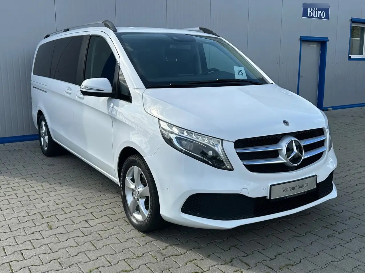 Mercedes-Benz V 220 LANG 9G-TR WEBASTO NAVI MBUX KAMERA 8-SITZ 3