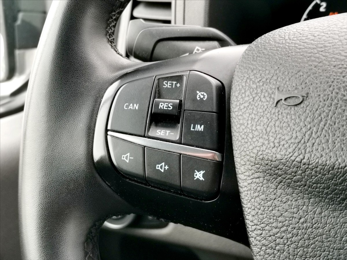 Ford Transit Custom 2.0TDCI/96kw AT/ L2H1/ 9míst 17