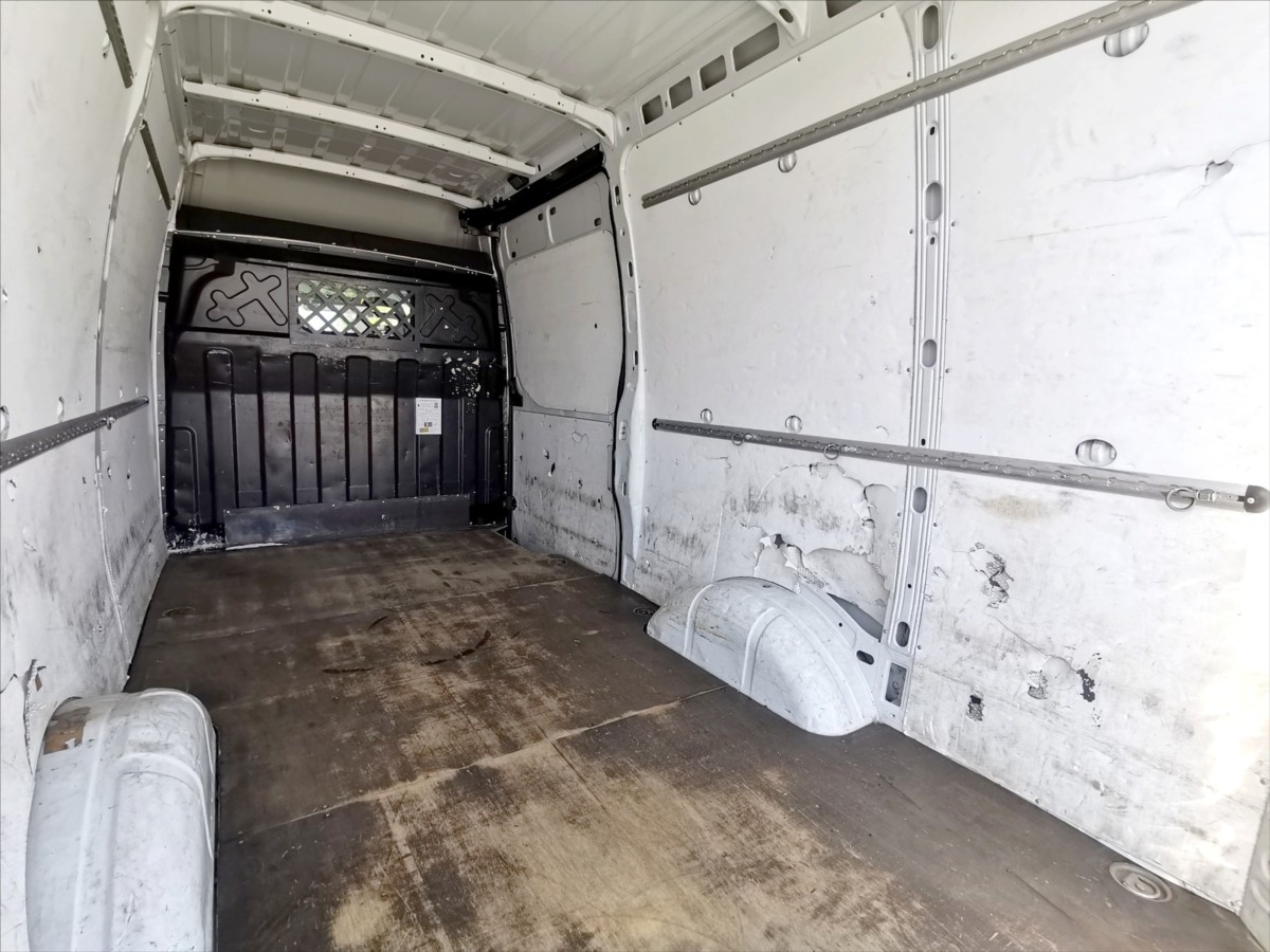 Iveco Daily 35S16 střední/auto.klima 15