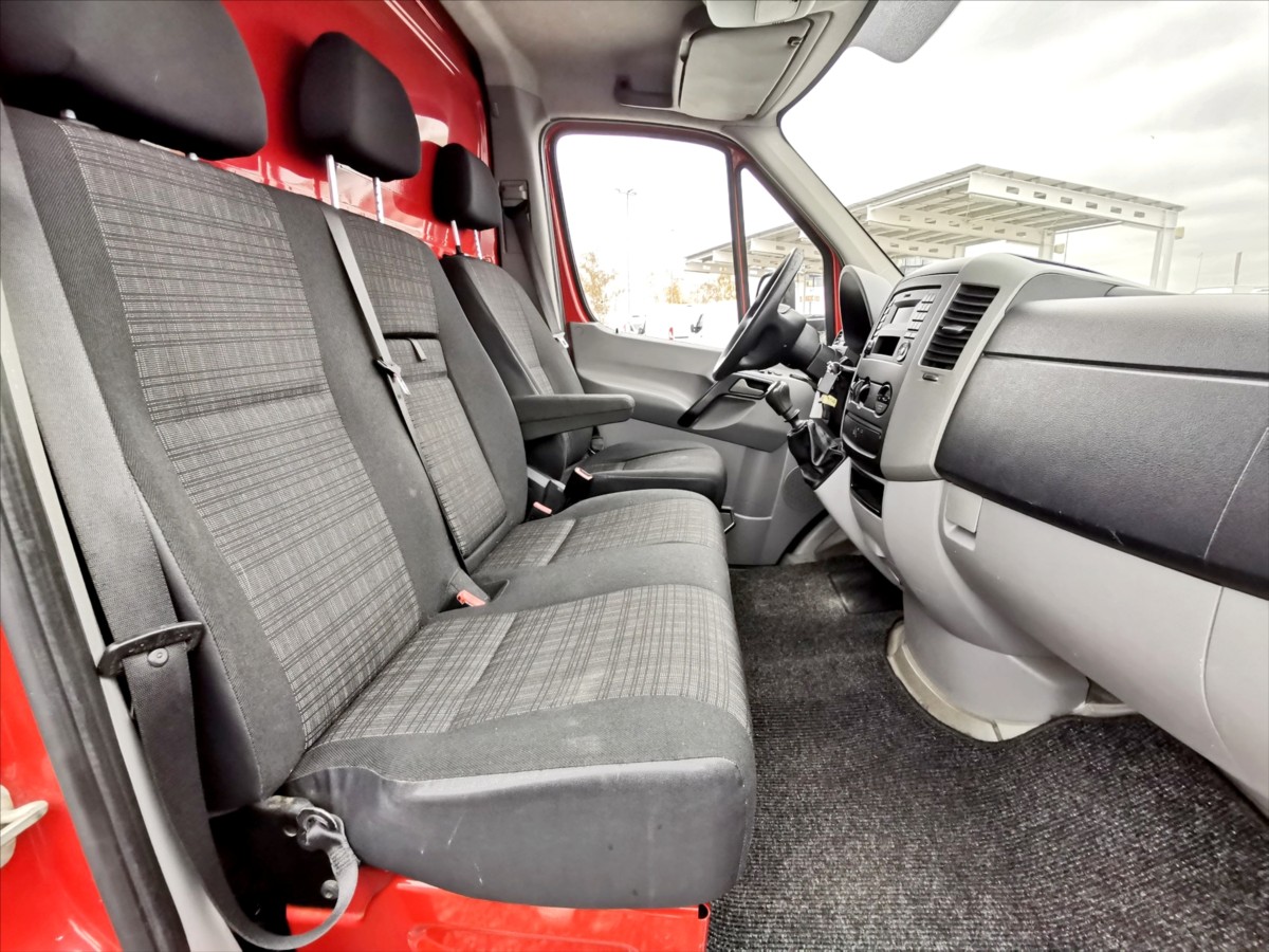 Mercedes-Benz Sprinter 513CDI skříň 8pal/h.čelo/3,5t 7