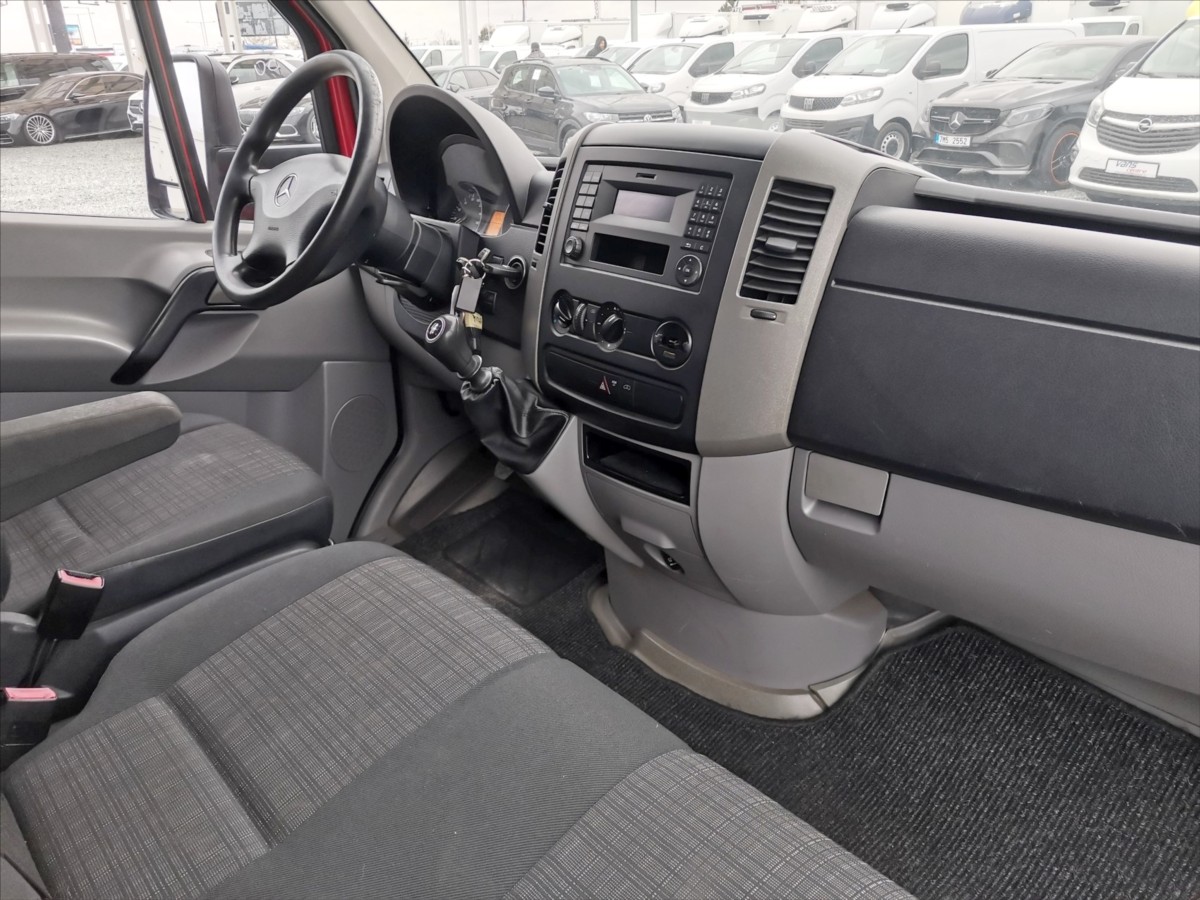 Mercedes-Benz Sprinter 513CDI skříň 8pal/h.čelo/3,5t 8