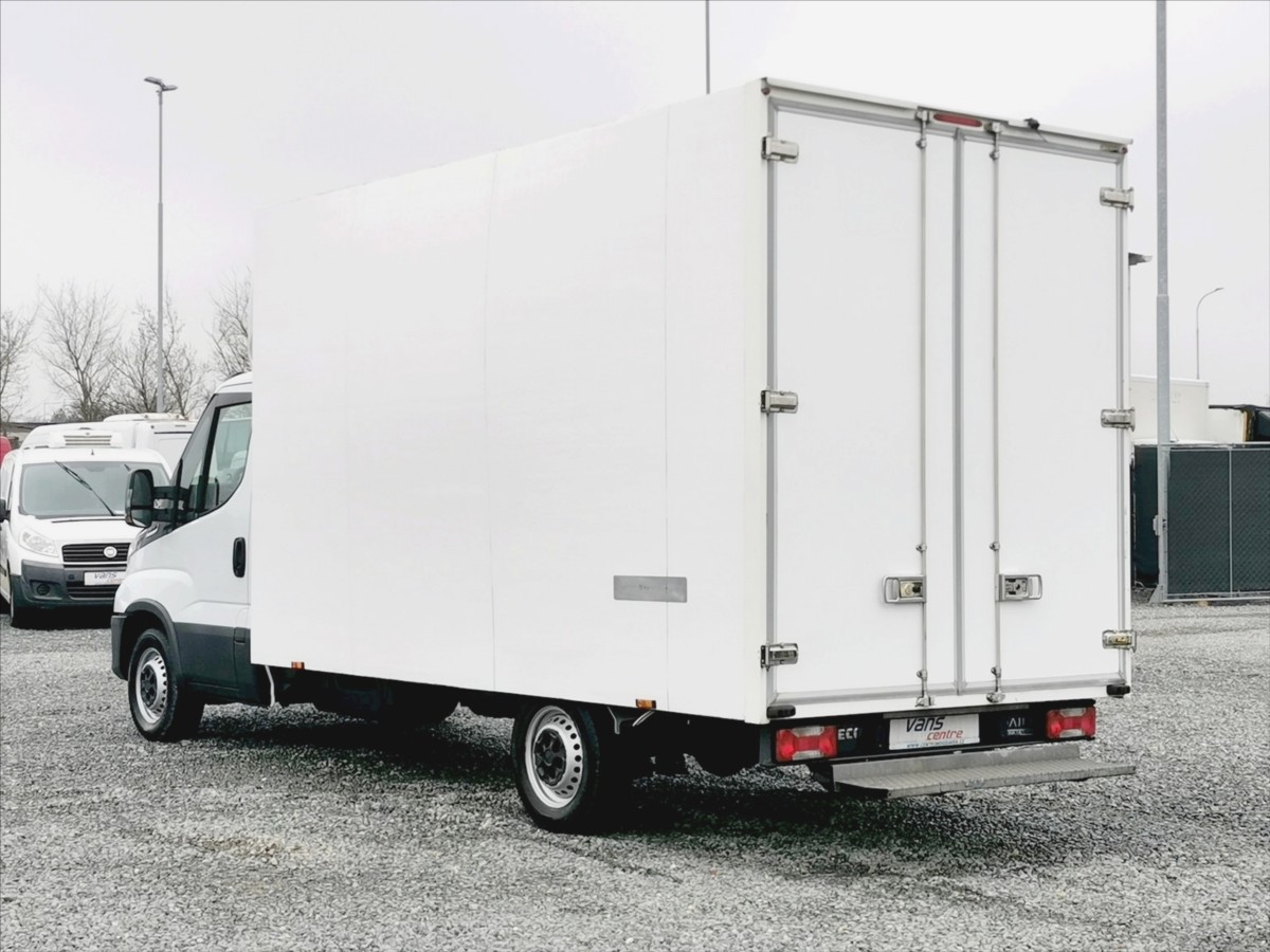 Iveco Daily 35S14/AT 8pal/měchy/už.hm 1,2t 4