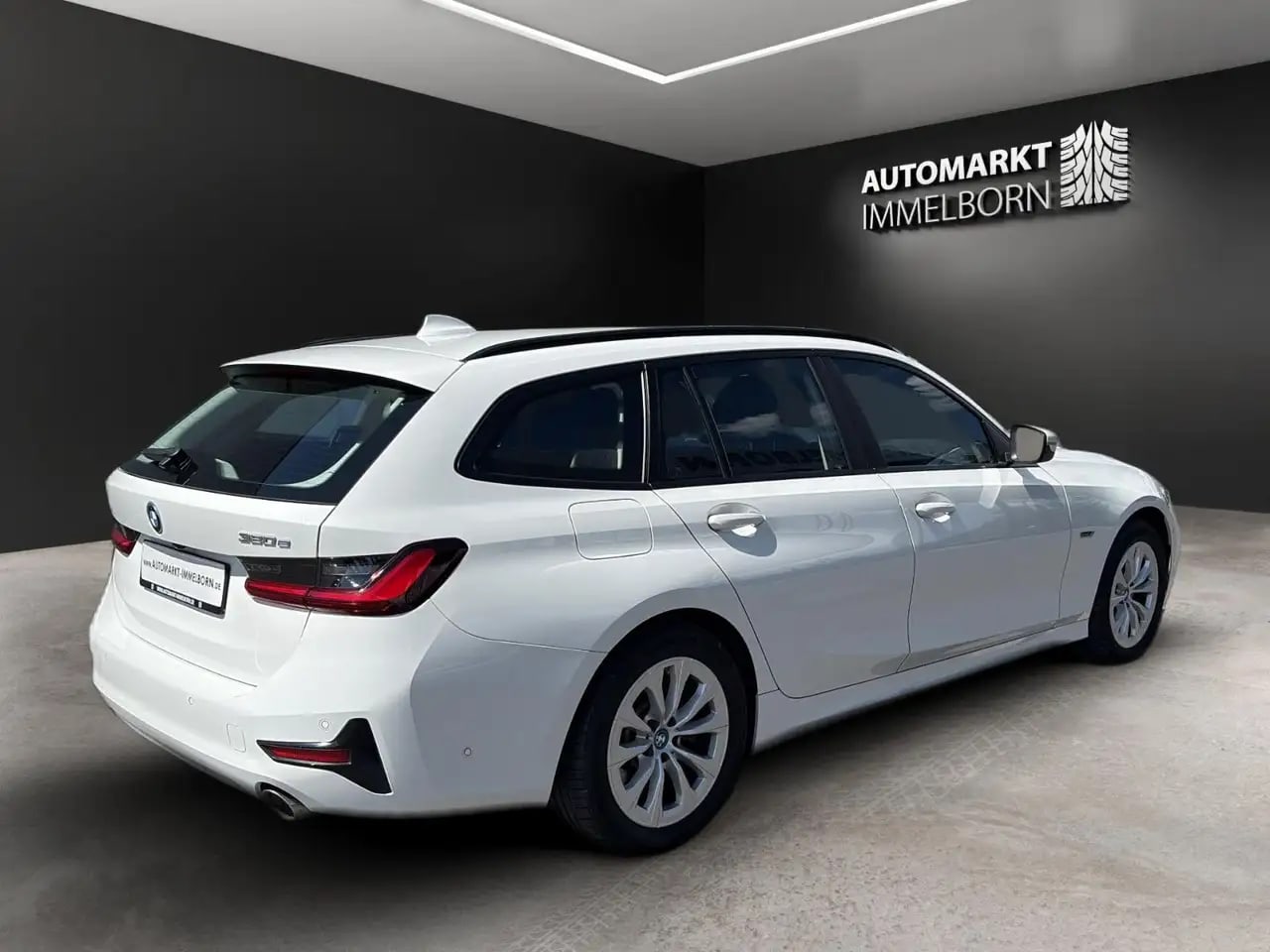 BMW 320 e xDrive Advantage AHK*Kamera*LED*SOH94% 6