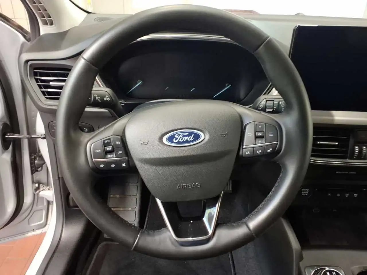 Ford Focus Titanium LED*LM*DAB*NaviGroß*Winterpaket 9
