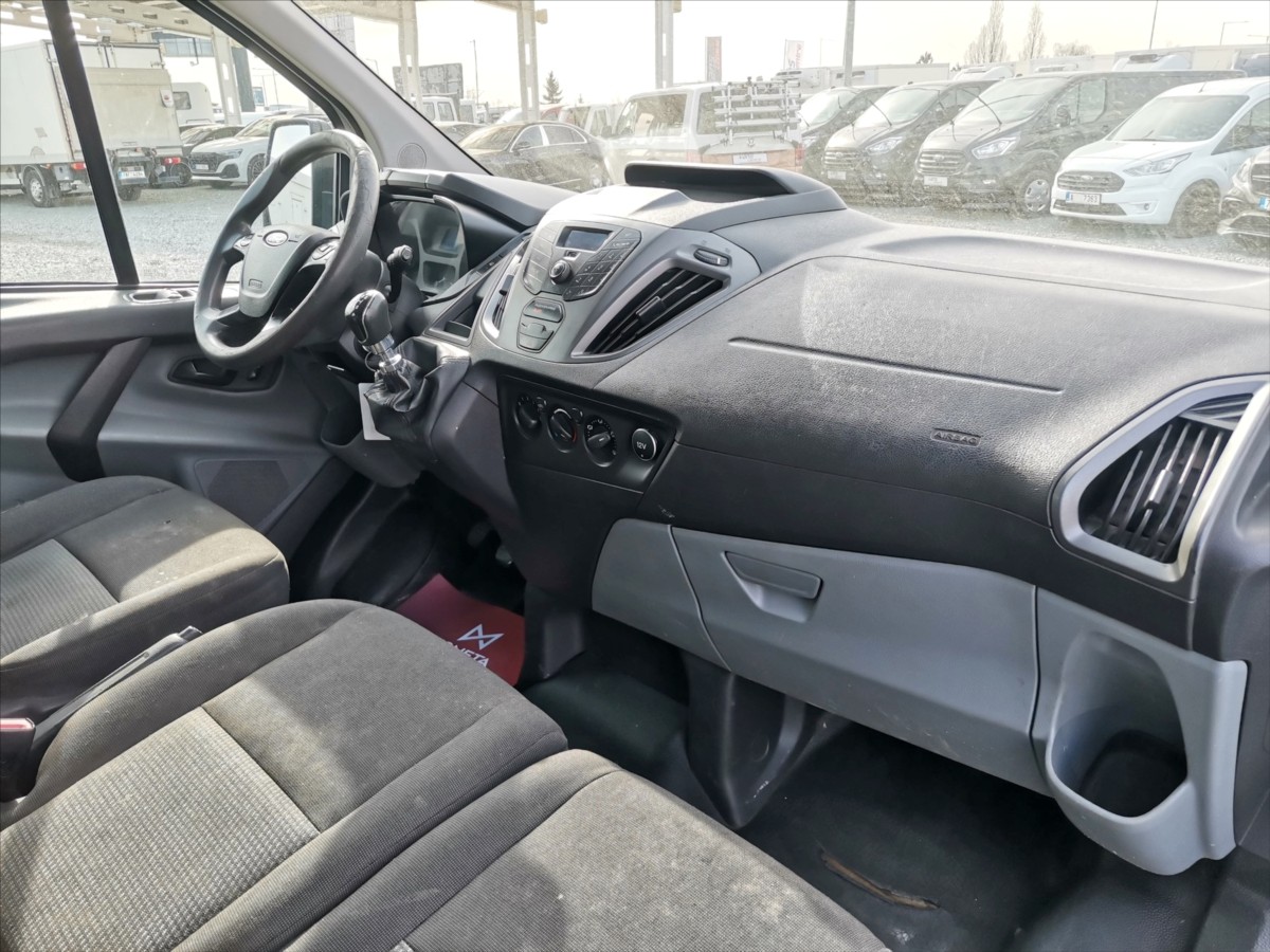 Ford Transit Custom 2.2TDCI/74kw L1H1/6míst/tažné 8