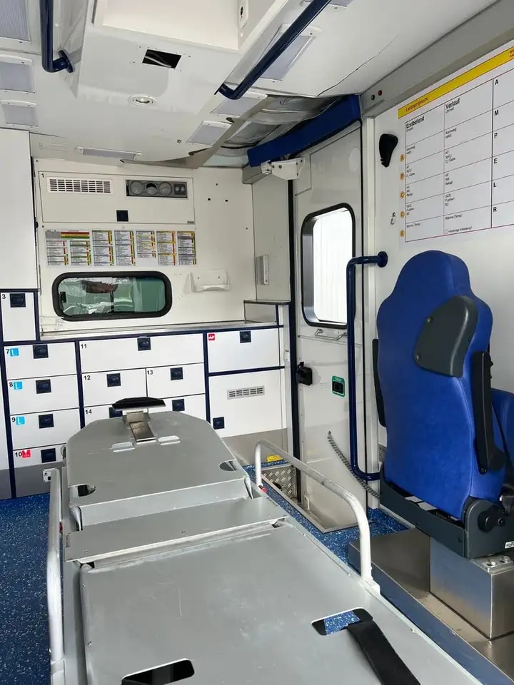 Mercedes-Benz Sprinter 519 KRANKENWAGEN AUTOMATIK KLIMA LED 11