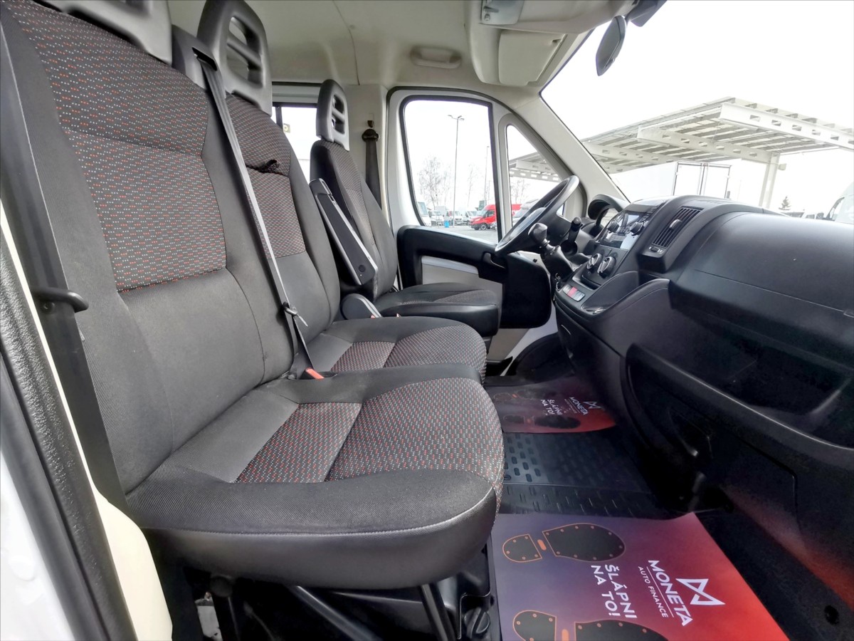 Citroën Jumper 2.2HDI/96kw valník/7míst/tažné 7