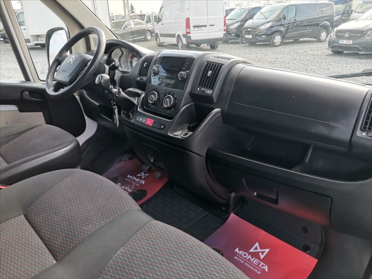 Citroën Jumper 2.2HDI/96kw valník/7míst/tažné 8