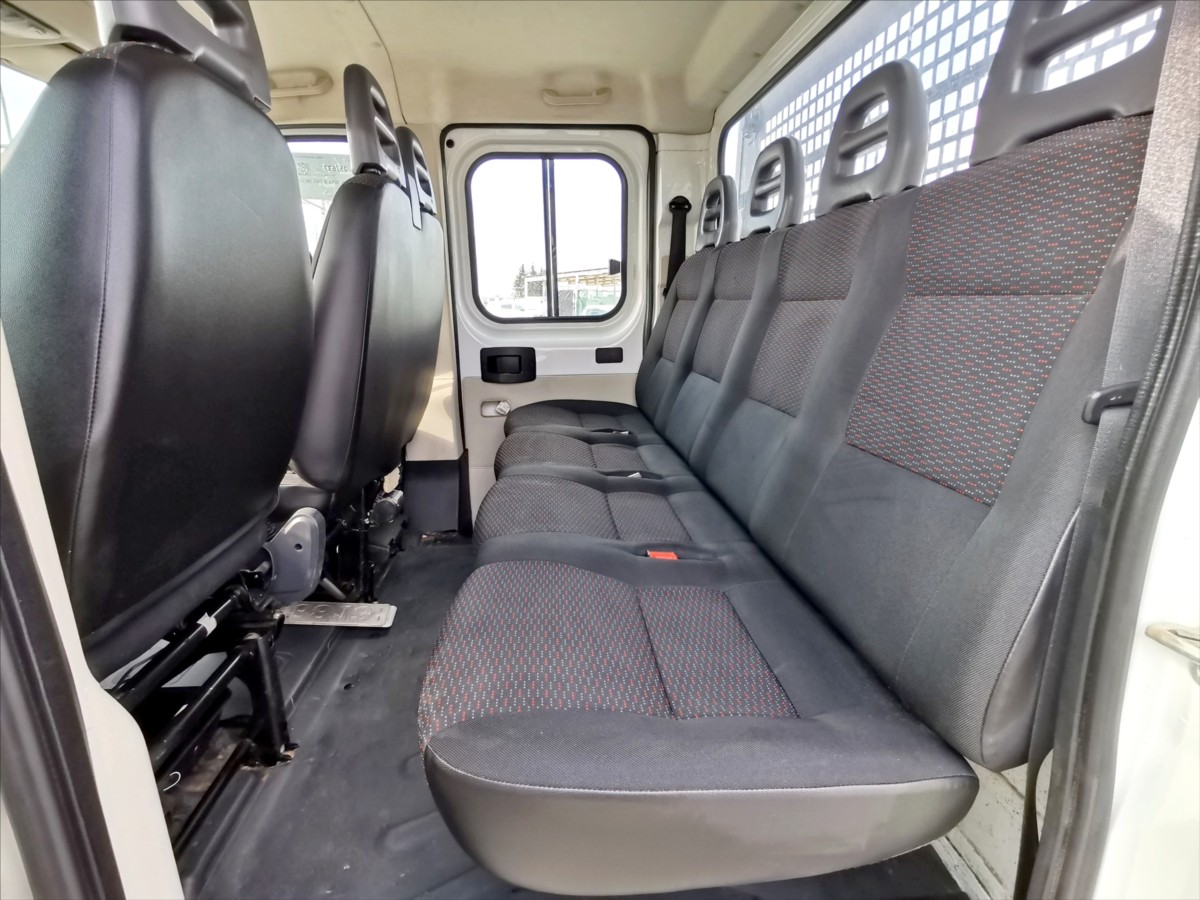 Citroën Jumper 2.2HDI/96kw valník/7míst/tažné 14