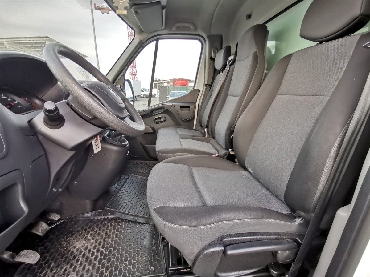 Renault Master 130DCI skříň 8palet/klima 5