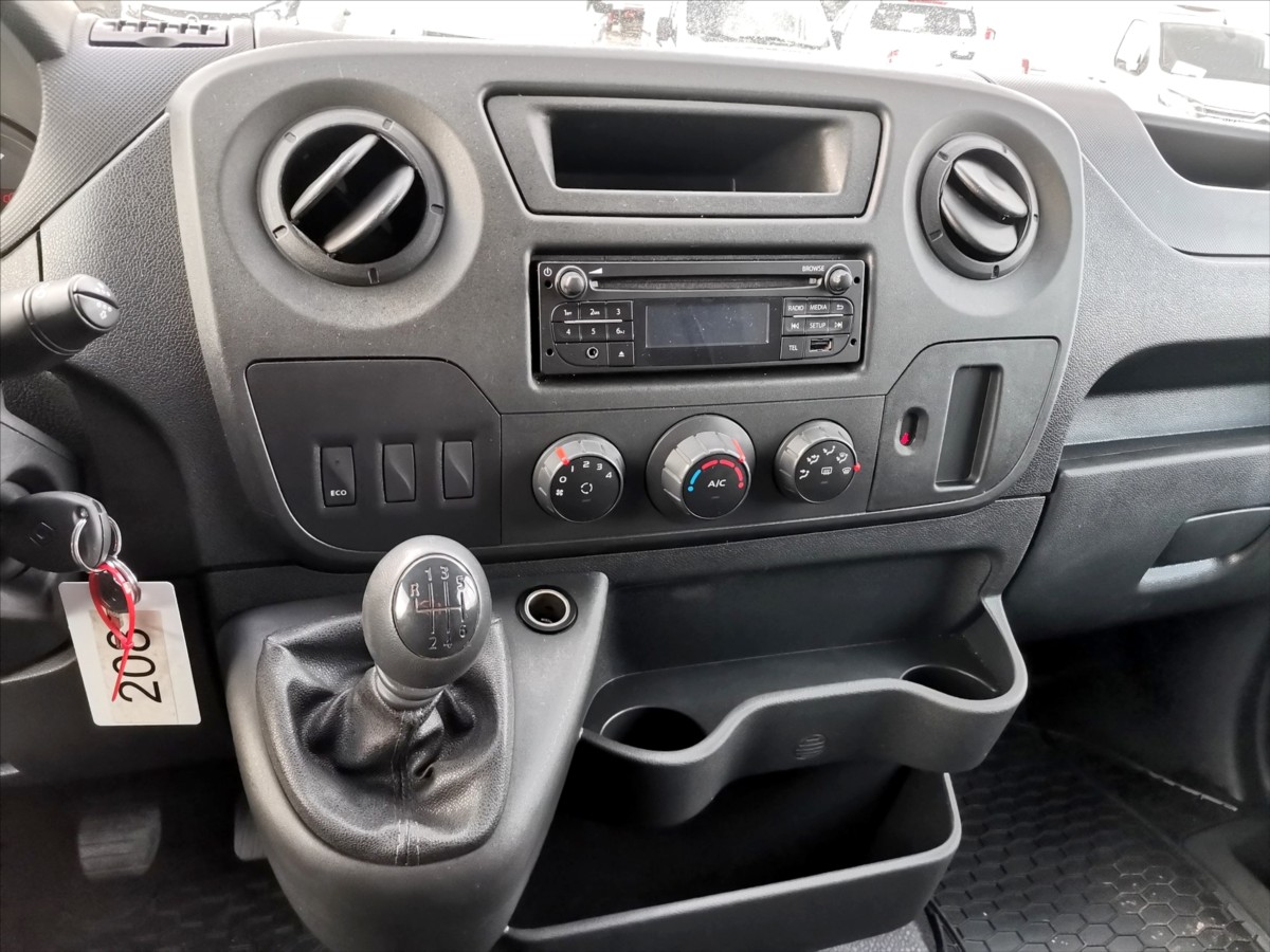 Renault Master 130DCI skříň 8palet/klima 9