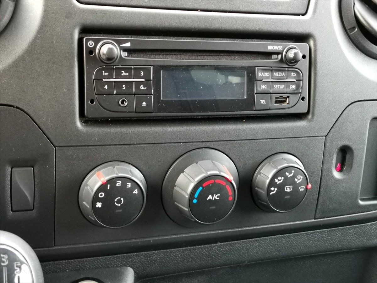 Renault Master 130DCI skříň 8palet/klima 10
