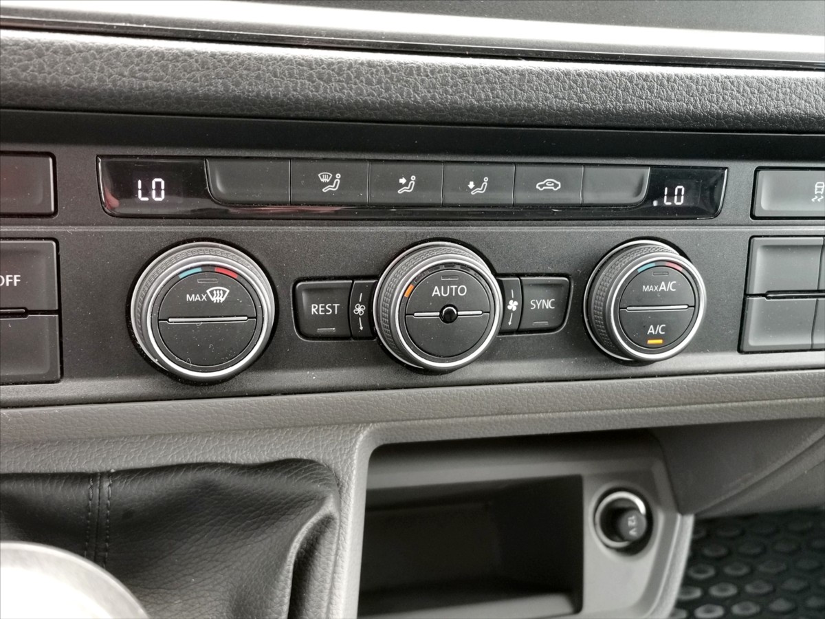 Volkswagen Crafter 2.0TDI MAXI/klima/masáž/1.maj. 10