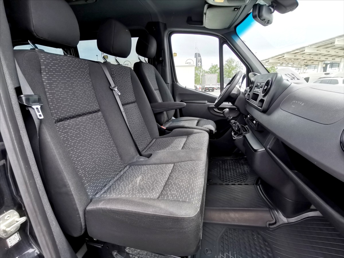 Mercedes-Benz Sprinter 211CDI L1H1/9míst/klima/ČR 7