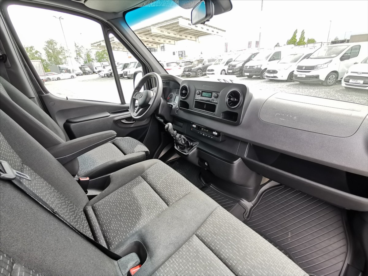 Mercedes-Benz Sprinter 211CDI L1H1/9míst/klima/ČR 8
