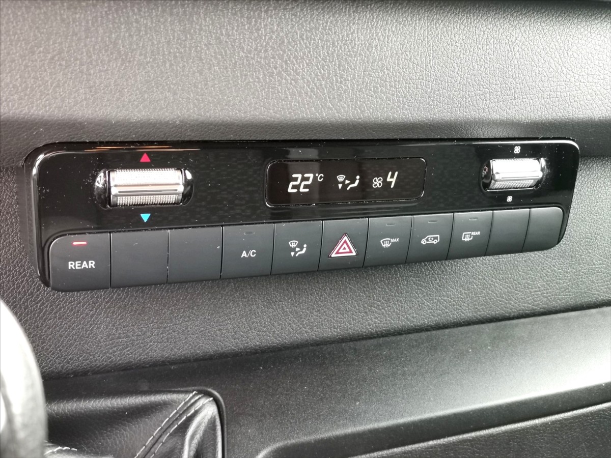 Mercedes-Benz Sprinter 211CDI L1H1/9míst/klima/ČR 10